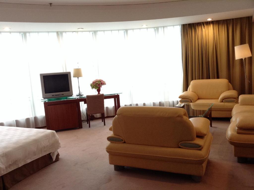 New Times Hotel Shenzhen Railway Station Екстериор снимка