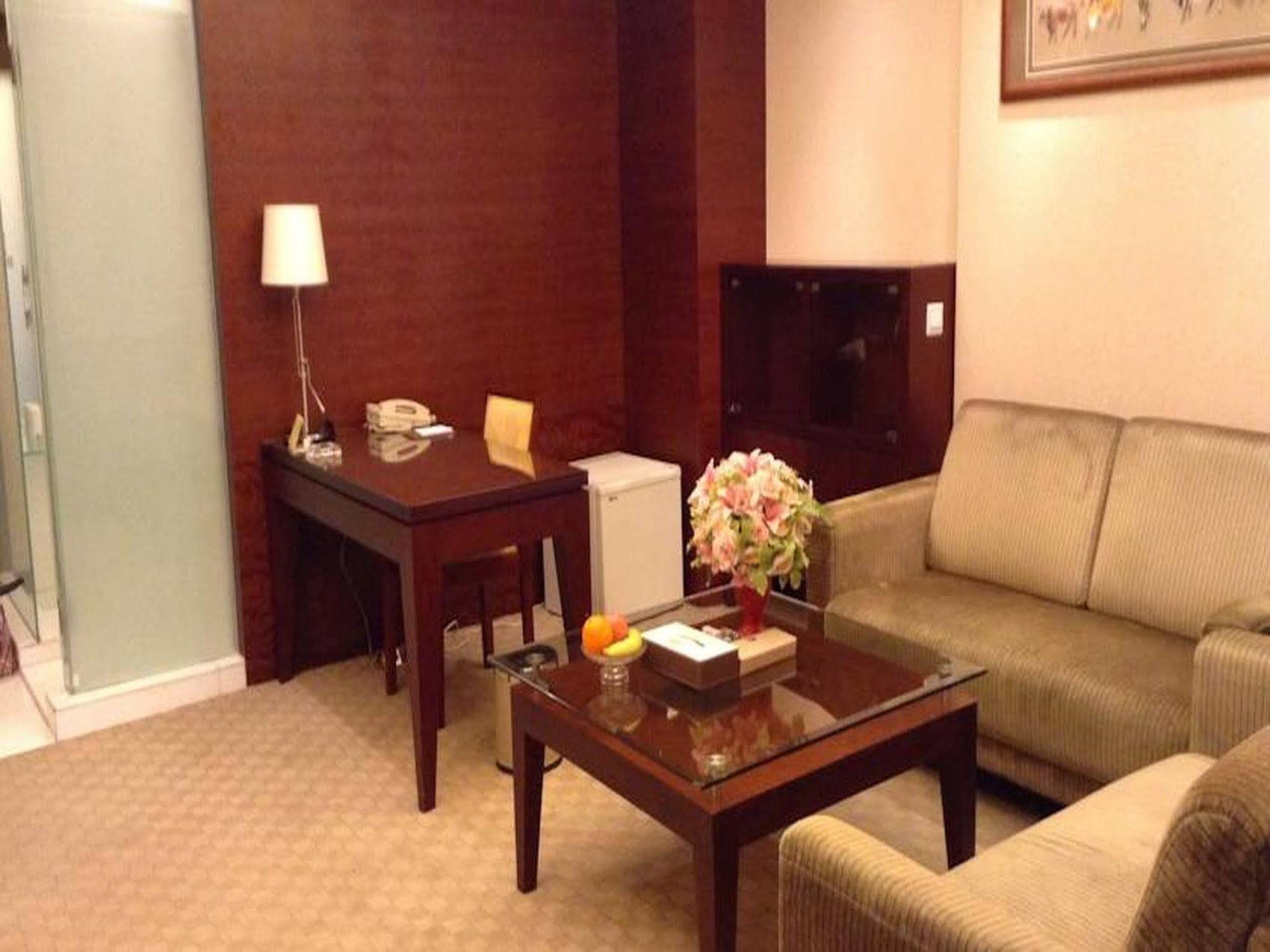 New Times Hotel Shenzhen Railway Station Екстериор снимка