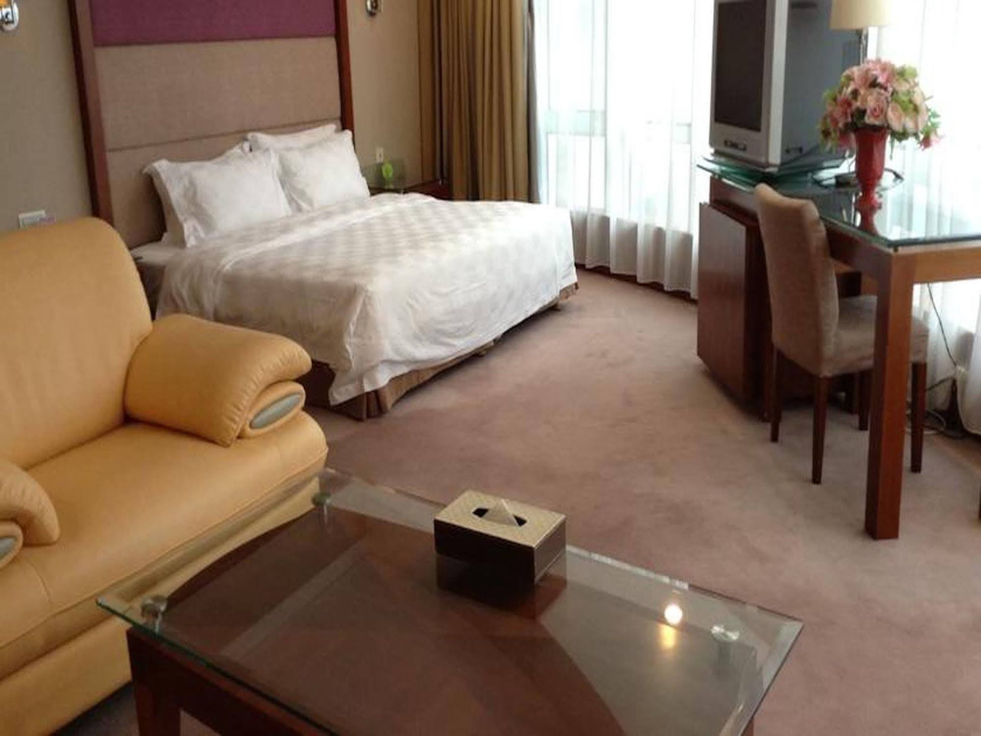 New Times Hotel Shenzhen Railway Station Екстериор снимка