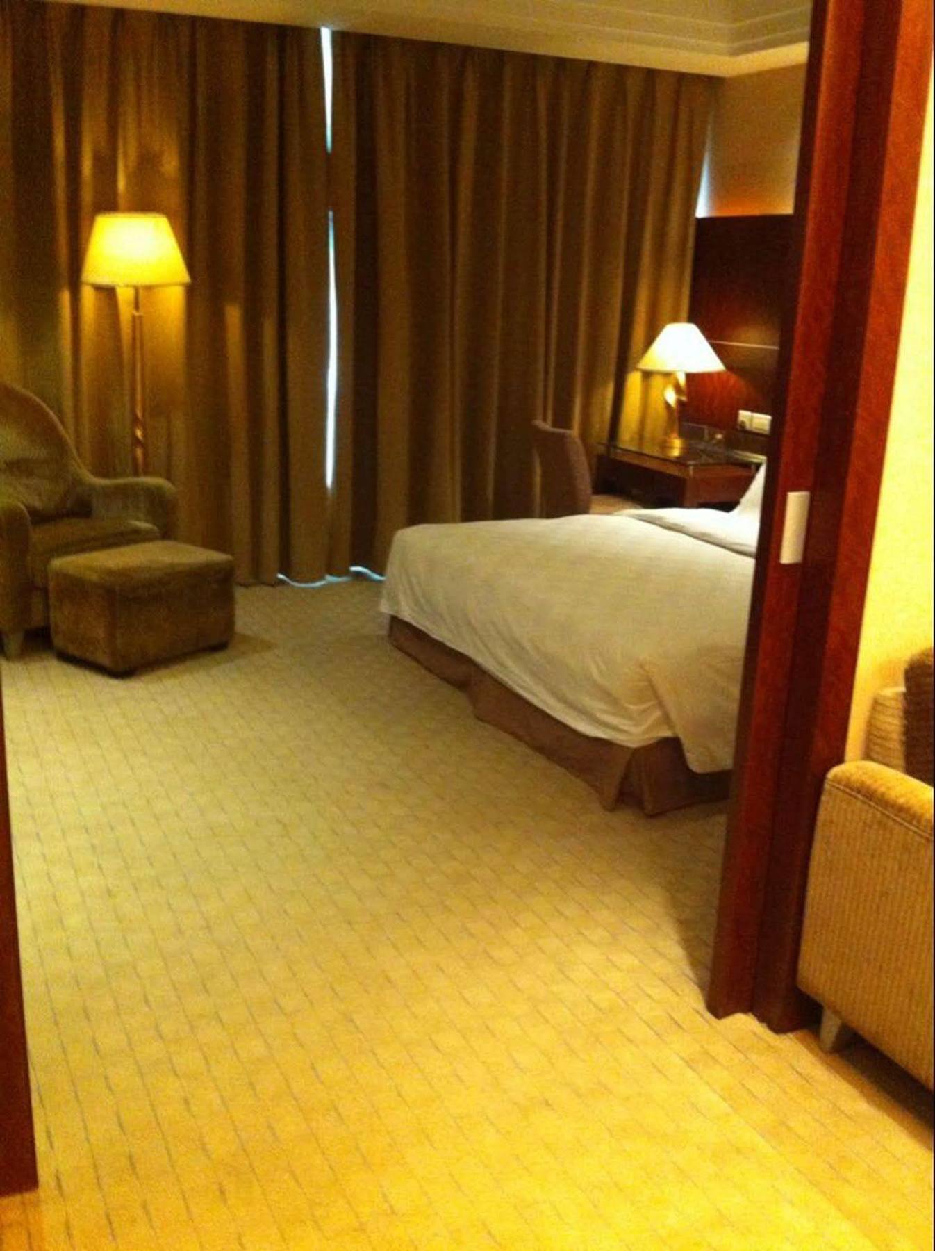 New Times Hotel Shenzhen Railway Station Екстериор снимка